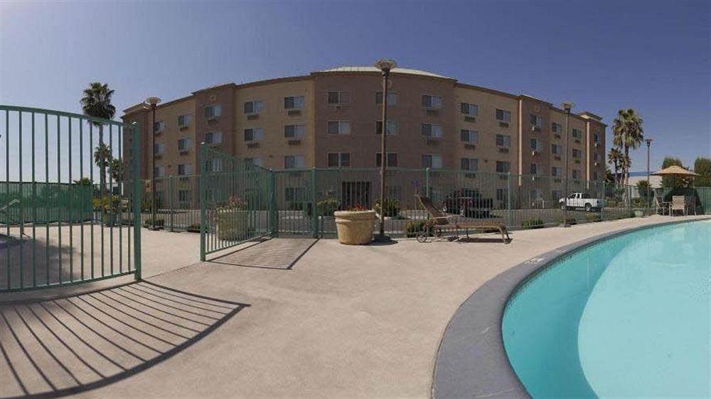Holiday Inn Express Bakersfield By Ihg Exterior photo