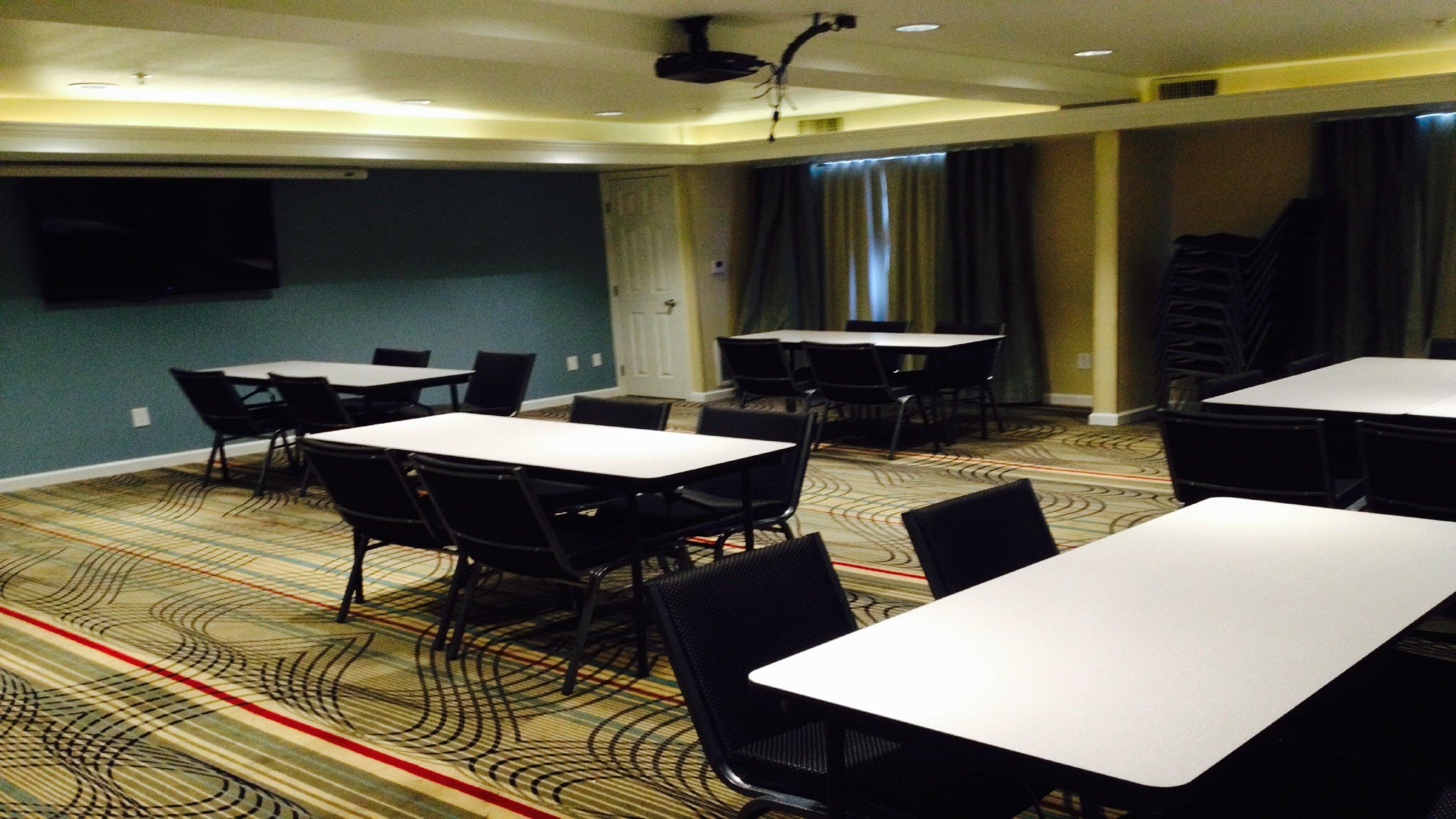 Holiday Inn Express Bakersfield By Ihg Exterior photo